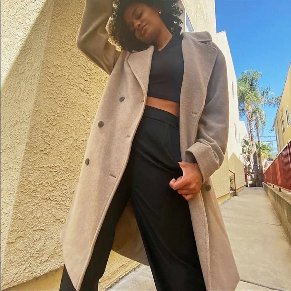 TRADED Aritzia Sunday Best Oversized Wool Cashmere Coat - Picture 15 of 16